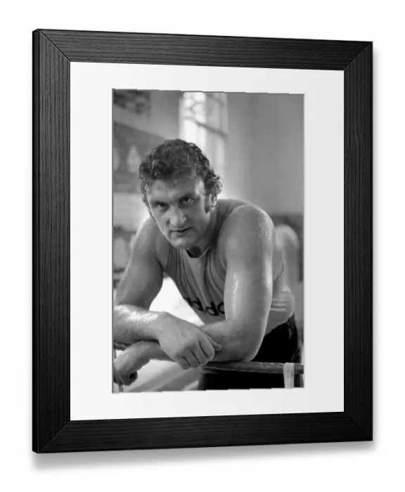Framed Print : Boxer Joe Bugner in training. April 1974 S74-6639-002 Framed Print : Boxer Joe Bugner in training. April 1974 S74-6639-002
