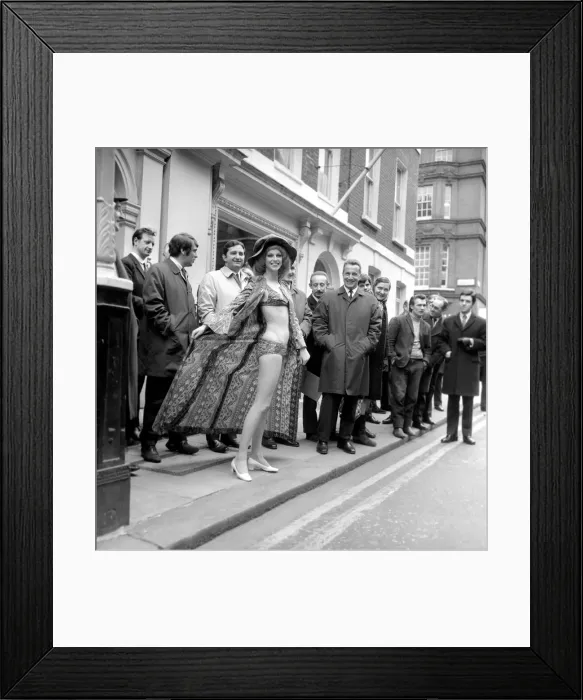 Framed Print : Mod fashions in winter. Janet Lyle and Michael Fish held a preview of their summer