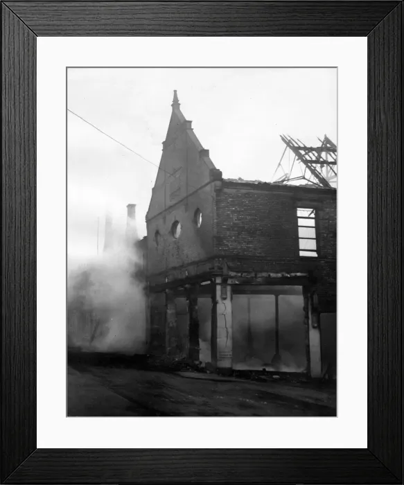 Framed Print : The gutted remains of the Co-op store at Willington Quay after the fire Framed Print : The gutted remains of the Co-op store at Willington Quay after the fire