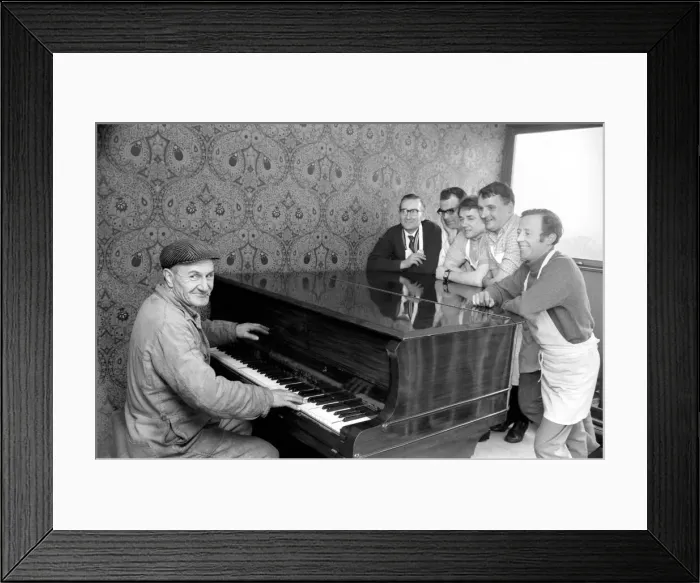 Framed Print : Crane driver Ernie Thornton, from Wembley never dreamed he would be playing a Grand