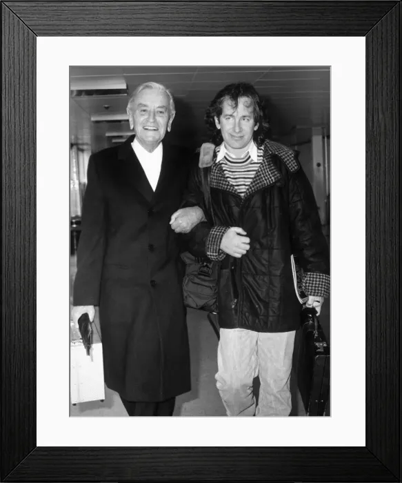 Framed Print : Sir David Lean and Steven Spielberg at London Heathrow Airport Framed Print : Sir David Lean and Steven Spielberg at London Heathrow Airport