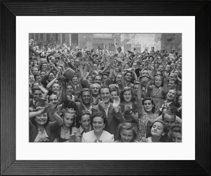 Framed Print : Residents of the Italian town of Siena cheering and celebrating as French troops of