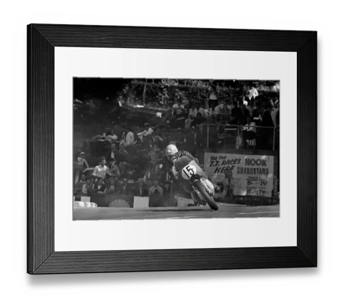 Framed Print : Sport Motorcycling: Isle of Man TT Racing 350 CC Class Junior. June 1969 Z12571-026 Framed Print : Sport Motorcycling: Isle of Man TT Racing 350 CC Class Junior. June 1969 Z12571-026