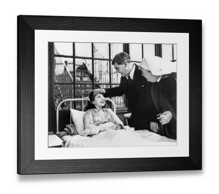 Framed Print : The Minister of Health Mr Aneurin Bevan tours the 400-bed Park Hospital at Davyhulme in