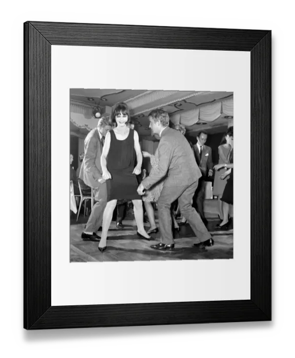 Framed Print : A new dance which is the rage in America has now come to London Framed Print : A new dance which is the rage in America has now come to London