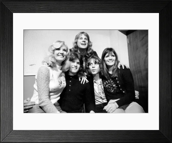 Framed Print : The New Seekers group. February 1974 S74-0757-001 Framed Print : The New Seekers group. February 1974 S74-0757-001