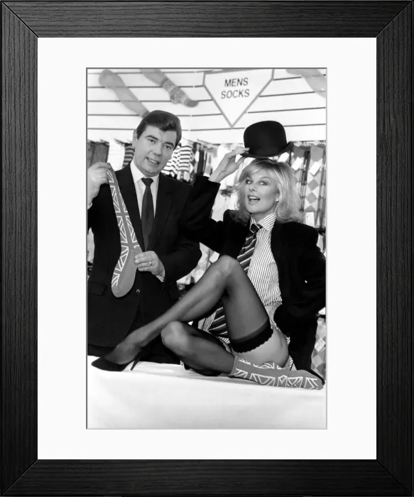 Framed Print : Sock Shop, Oxford street, London. February 1987 LDN-87-163-003