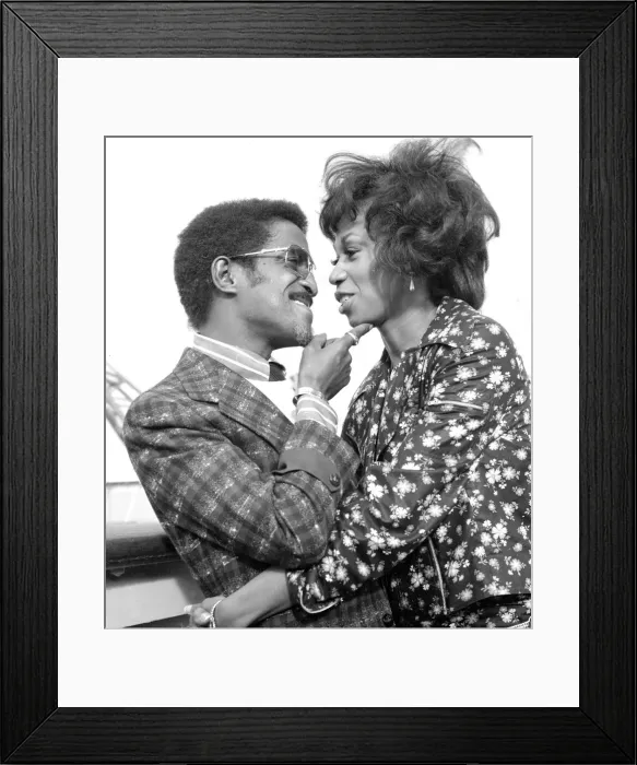 Framed Print : Sammy Davis Jnr with his wife Alto Vise on their way to start their honeymoon