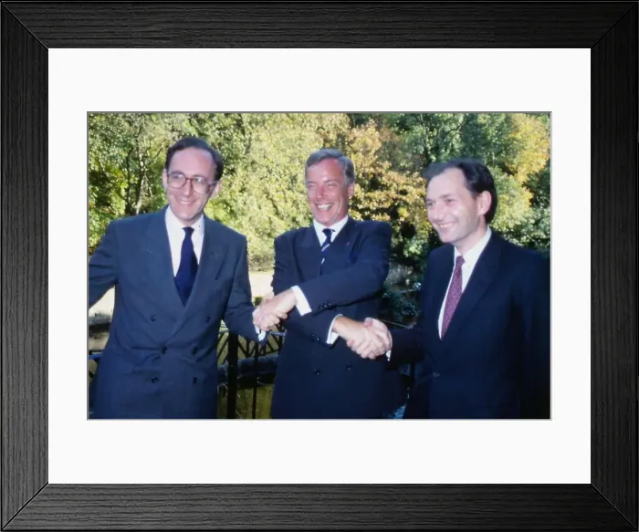 Framed Print : Michael Hirst Scottish Tory Party October 1989 Shaking hands with Malcolm Rifkind Framed Print : Michael Hirst Scottish Tory Party October 1989 Shaking hands with Malcolm Rifkind