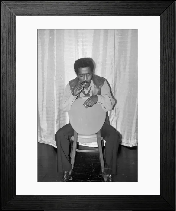 Framed Print : Sammy Davis Jnr. rehearsing for his new West End show 16th August 1969 Framed Print : Sammy Davis Jnr. rehearsing for his new West End show 16th August 1969