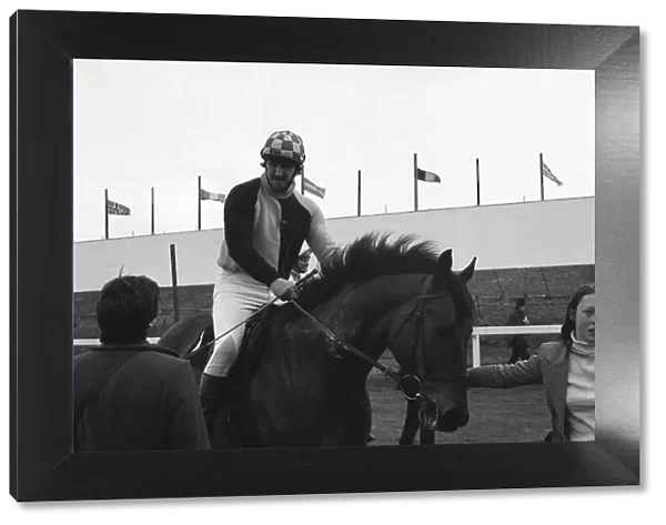Jimmy Hill 1975 Aintree horse back dressed as jockey