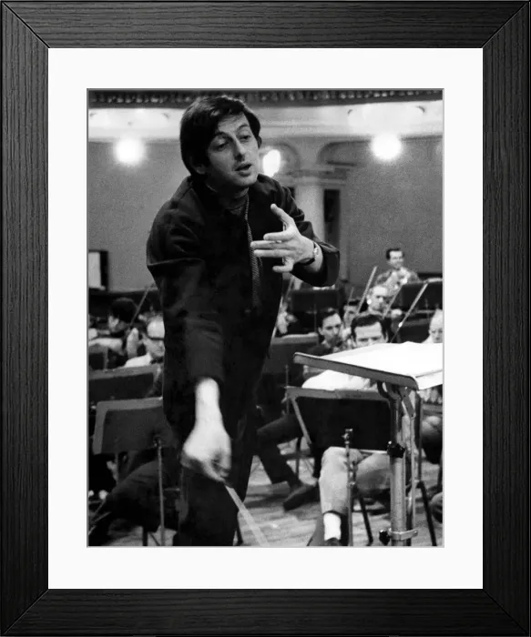 Framed Print : Pictures of conductor Andre Previn in action during a record session with the London Framed Print : Pictures of conductor Andre Previn in action during a record session with the London