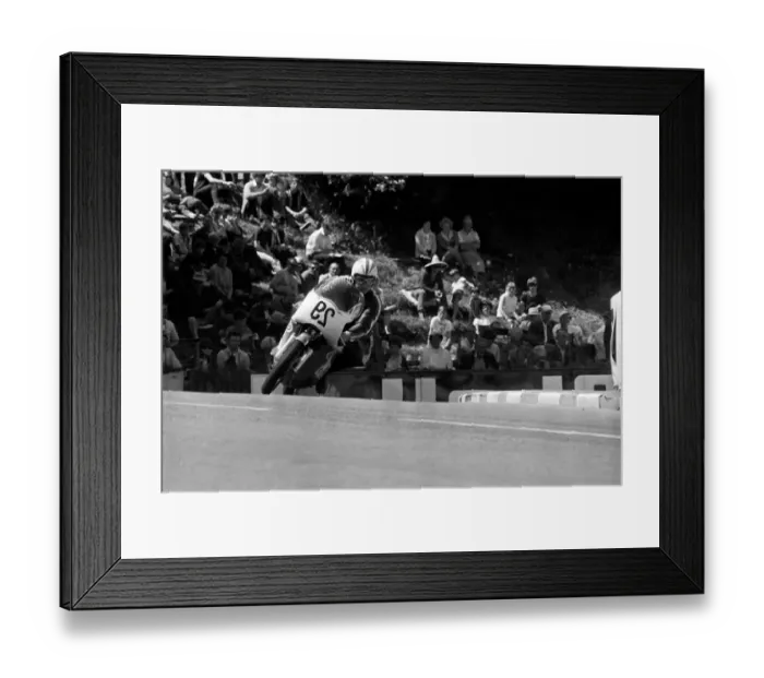 Framed Print : Sport Motorcycling: Isle of Man TT Racing 350 CC Class Junior. June 1969 Z12571-003 Framed Print : Sport Motorcycling: Isle of Man TT Racing 350 CC Class Junior. June 1969 Z12571-003