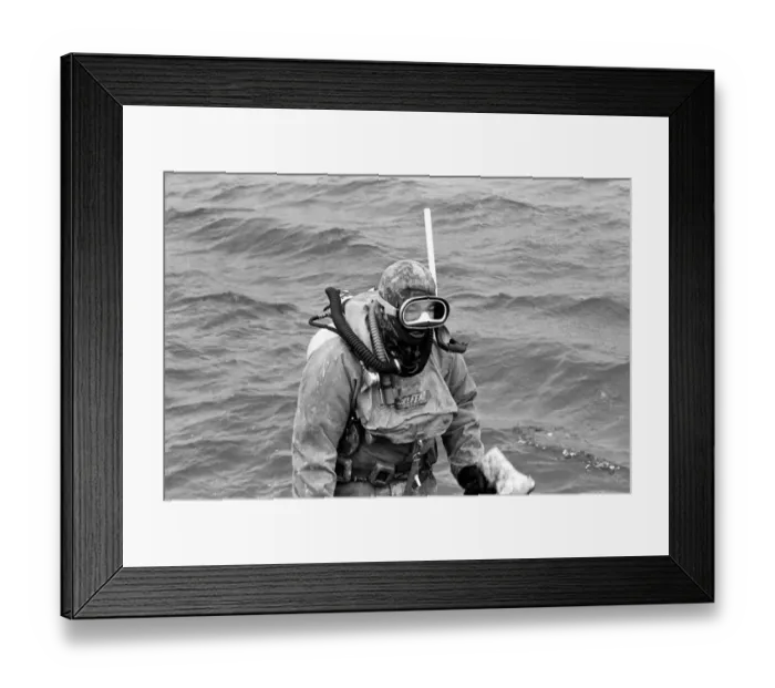 Framed Print : Sport. Scuba Diving: Generic pictures diving into a reservoir. December 1969 Z12553-002