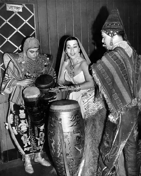 Yma Sumac, before appearing before the audience at the Kings Hall