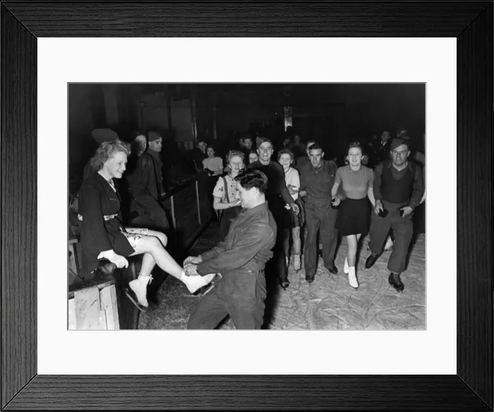 Framed Print : Canadian soldiers home-from-home Ice skating events. March 1941 P009212
