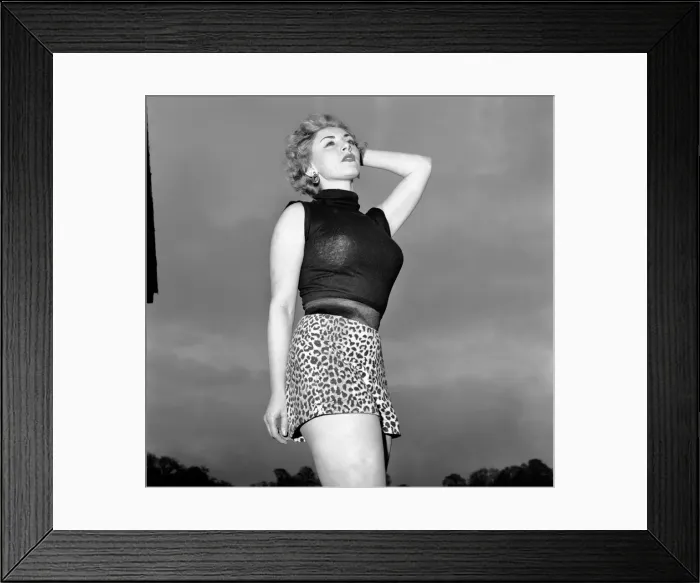 Framed Print : Estelle Richmond. November 1953 D7128 Framed Print : Estelle Richmond. November 1953 D7128