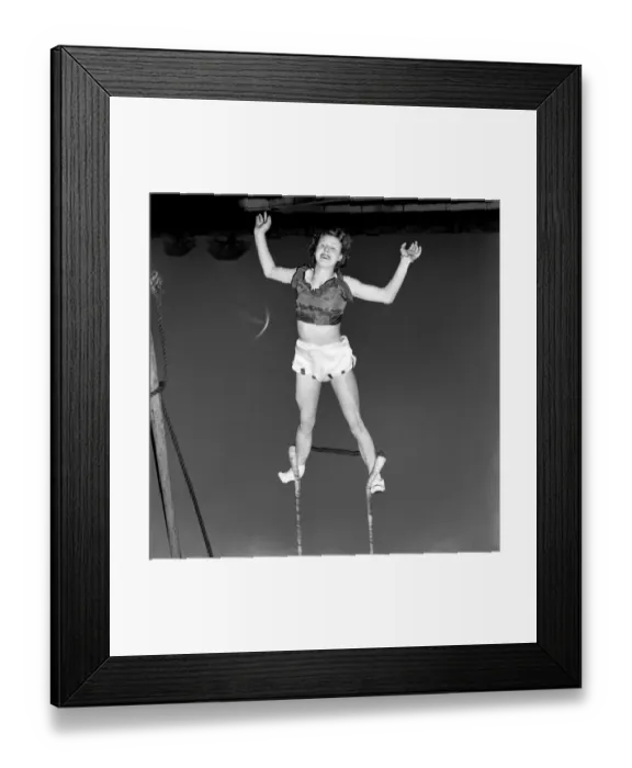 Framed Print : Shirley Tate, member of Stanley Rayners Circus at Sheerness