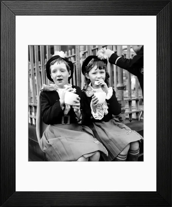 Framed Print : Manchester Whit Walks. Children / Crowds / Celebrations. June 1960 M4479-012 Framed Print : Manchester Whit Walks. Children / Crowds / Celebrations. June 1960 M4479-012