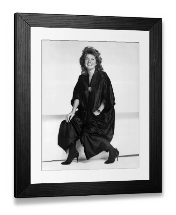 Framed Print : Television presenter and ITN newscaster Pamela Armstrong Framed Print : Television presenter and ITN newscaster Pamela Armstrong