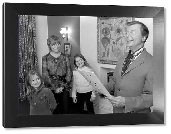 Comedian  /  Humour: Clive Dunne and family. Clive Dunne at home with his wife, Priscilla