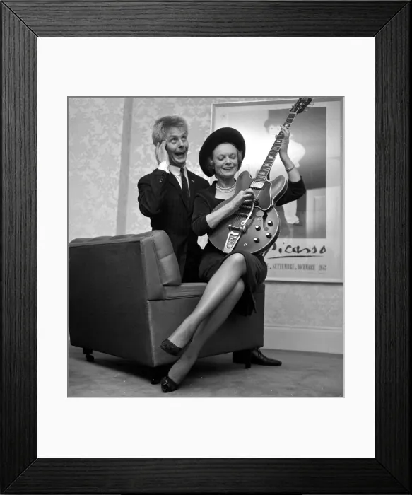 Framed Print : Stars of the new musical Charlie Girl'Joe Brown