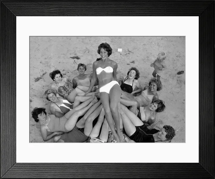 Framed Print : Sunday Mirror Beauty contest girls at Littlehampton, UK. 5th August 1959 Framed Print : Sunday Mirror Beauty contest girls at Littlehampton, UK. 5th August 1959