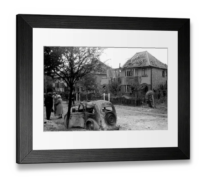 Framed Print : Alfieri. Air raid damage at Malden, London. General scenes of wrecked buildings and car
