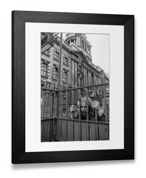 Framed Print : Rick Wakeman seen here in 1977 after recently rejoined the Yes'group Framed Print : Rick Wakeman seen here in 1977 after recently rejoined the Yes'group