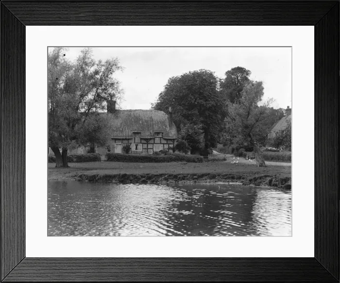 Framed Print : Vreamore Green circa 1933