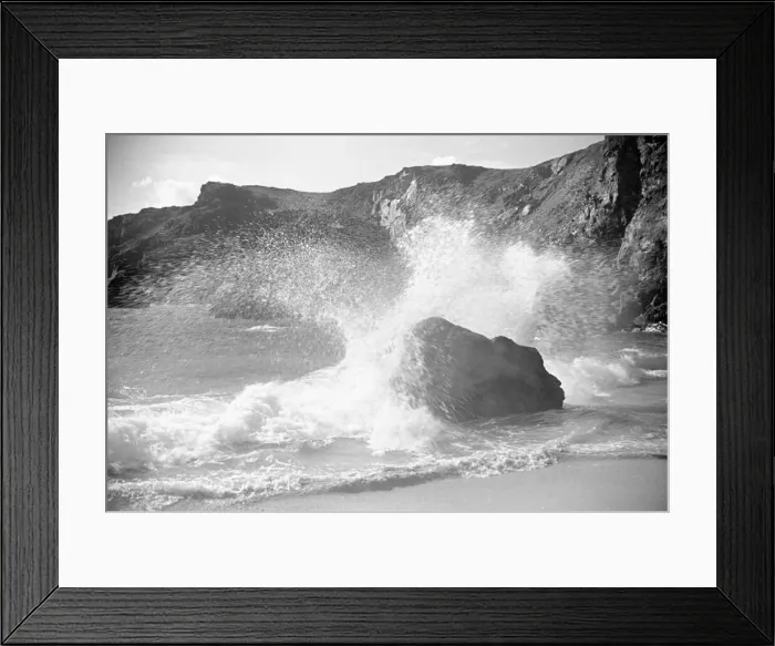 Framed Print : Kynance Cove on the Lizard peninsula in south-west Cornwall, England, UK Framed Print : Kynance Cove on the Lizard peninsula in south-west Cornwall, England, UK