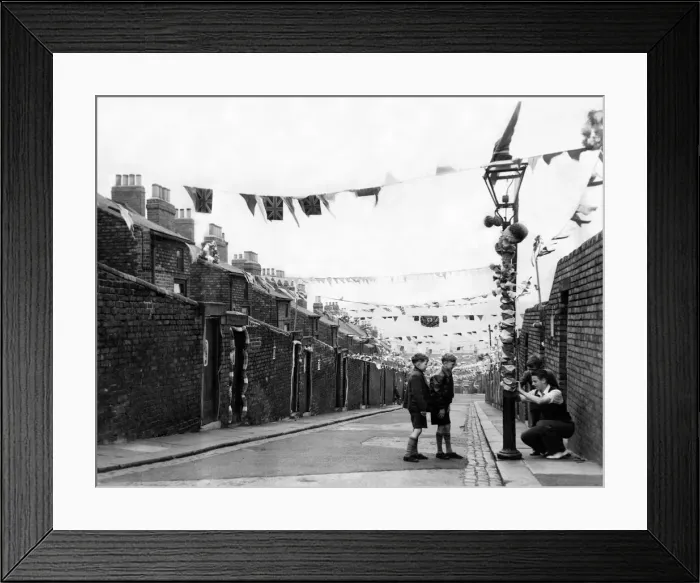 Framed Print : Queen Elizabeth II, Princess Elizabeth - Coronation - Residents from a street in
