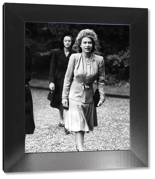 Queen Elizabeth II, Princess Elizabeth on a visit to Edgell Lodge, Scotland