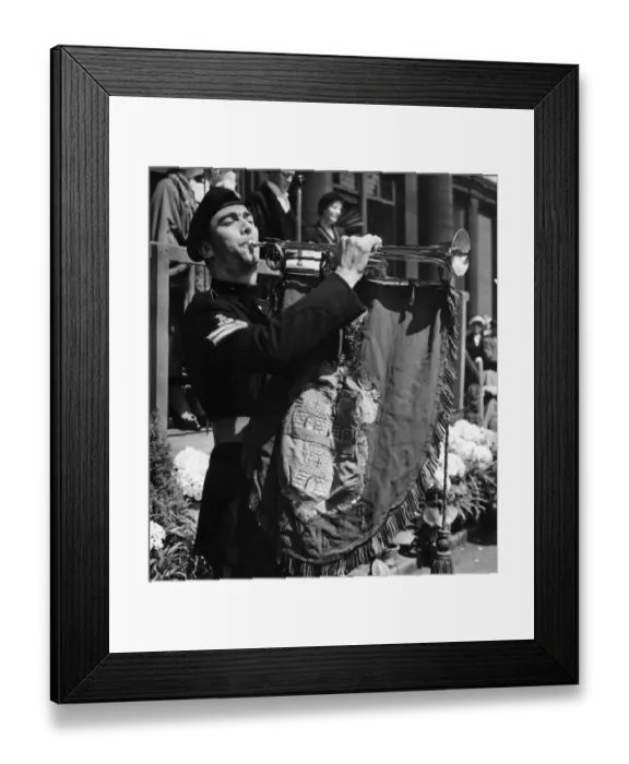 Framed Print : Queen Elizabeth II, Princess Elizabeth - Coronation Proclamation Scenes - Buglars Cpl R