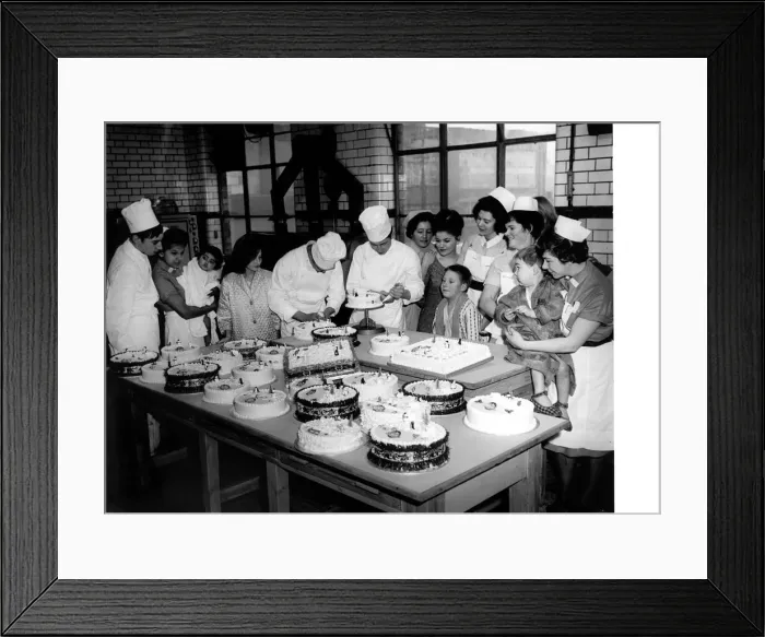 Framed Print : 23 / 12 / 63. The nurses at Gulson Hospital, Coventry, with some of the patients from Framed Print : 23 / 12 / 63. The nurses at Gulson Hospital, Coventry, with some of the patients from