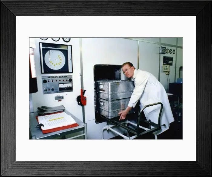 Framed Print : The Hospital Sterilisation and Disinfection Unit (HSDU) at Walsgrave hospital, Coventry Framed Print : The Hospital Sterilisation and Disinfection Unit (HSDU) at Walsgrave hospital, Coventry