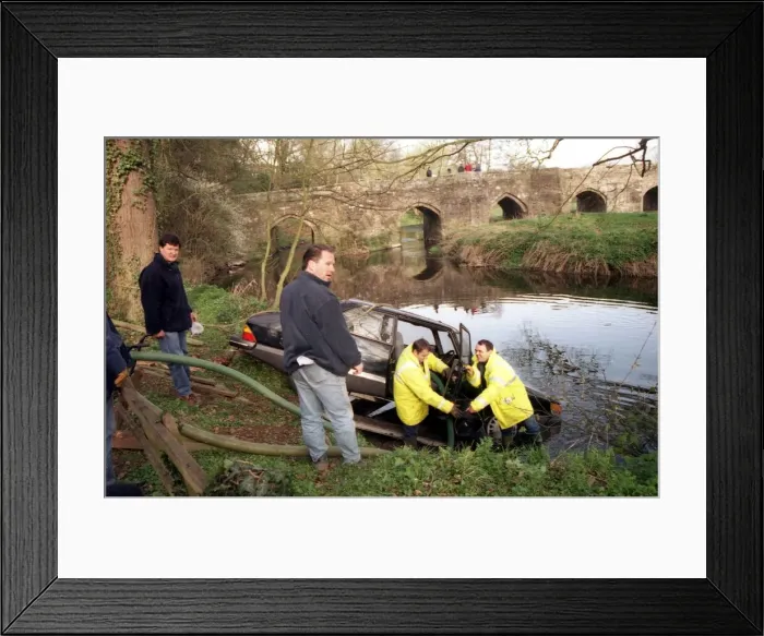 Framed Print : On location near the National Agricultural Centre, Stoneleigh Framed Print : On location near the National Agricultural Centre, Stoneleigh