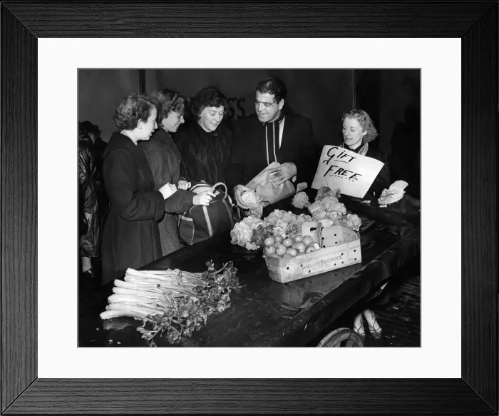 Framed Print : Barrow boys gives away vegetables to women. August 1954 P009856 Framed Print : Barrow boys gives away vegetables to women. August 1954 P009856