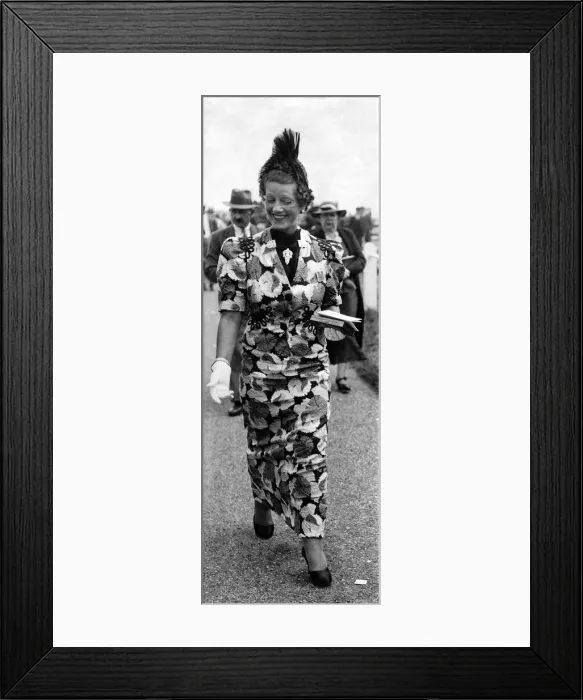 Framed Print : Woman wearing glamourous outfit for the day sracing at Royal Ascot June 1937 Framed Print : Woman wearing glamourous outfit for the day sracing at Royal Ascot June 1937