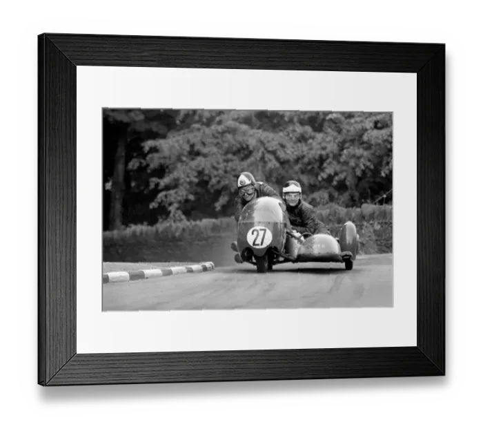 Framed Print : Sport Motorcycling: Isle of Man TT Racing 750 CC Sidecar Class. Action from the race Framed Print : Sport Motorcycling: Isle of Man TT Racing 750 CC Sidecar Class. Action from the race