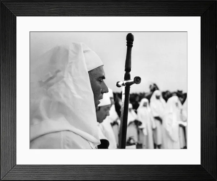 Framed Print : Druids and hippies gathered at stonehenge this morning for the Solstice ceremony Framed Print : Druids and hippies gathered at stonehenge this morning for the Solstice ceremony