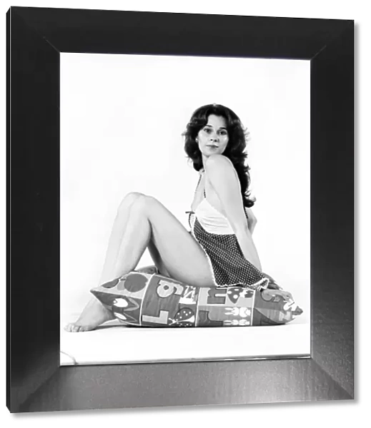 'Miss Vicki'Glamour girl. January 1975 75-00145-008