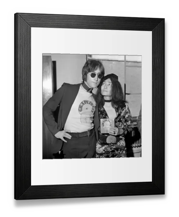 Framed Print : Yoko Ono launches new book: John Lennon signing copies of Grapefruit Framed Print : Yoko Ono launches new book: John Lennon signing copies of Grapefruit