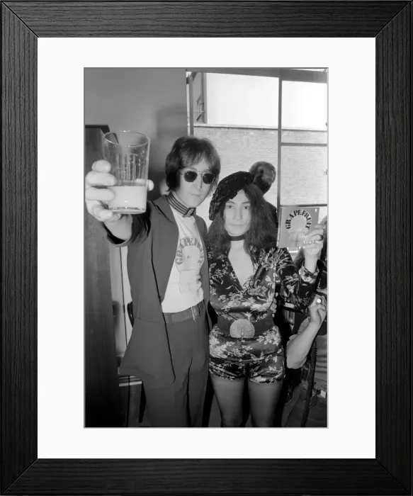 Framed Print : Yoko Ono launches her new book Grapefruit'accompanied by her husband