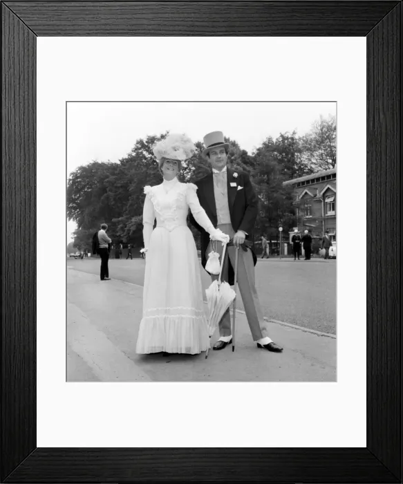 Framed Print : Couple on the first day of Royal Ascot June 1970 70-05824-003