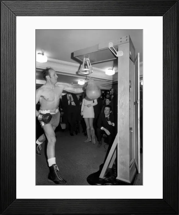 Framed Print : Someone will be on the receiving end from a Henry Cooper punch, and like it Framed Print : Someone will be on the receiving end from a Henry Cooper punch, and like it