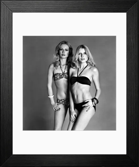 Framed Print : Fashion: Models: Lindsay and Lotte. February 1975 75-01150-004