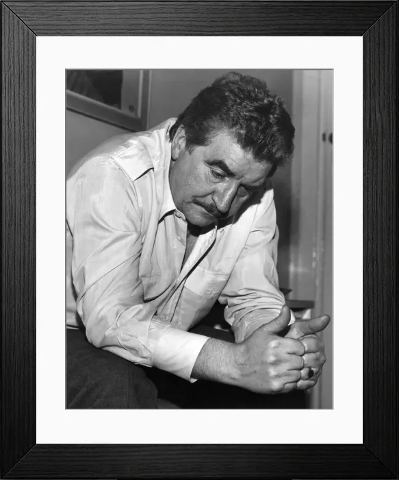 Framed Print : Peter Adamson in his dressing room at the Vaudeville Theatre, London. April 1984 P003880 Framed Print : Peter Adamson in his dressing room at the Vaudeville Theatre, London. April 1984 P003880