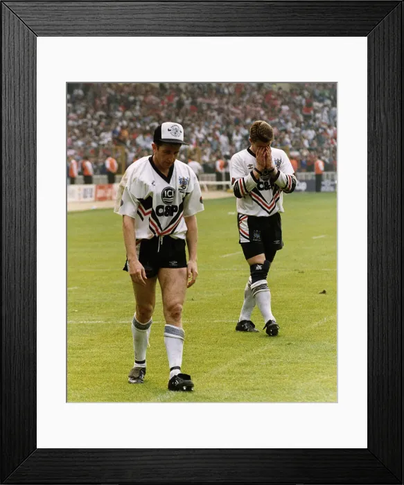 Framed Print : Jonathan Davies Rugby player for Widnes walking off pitch Framed Print : Jonathan Davies Rugby player for Widnes walking off pitch