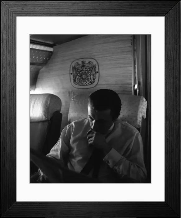 Framed Print : Political journalist David Frost on his way to New York for his appearance Framed Print : Political journalist David Frost on his way to New York for his appearance